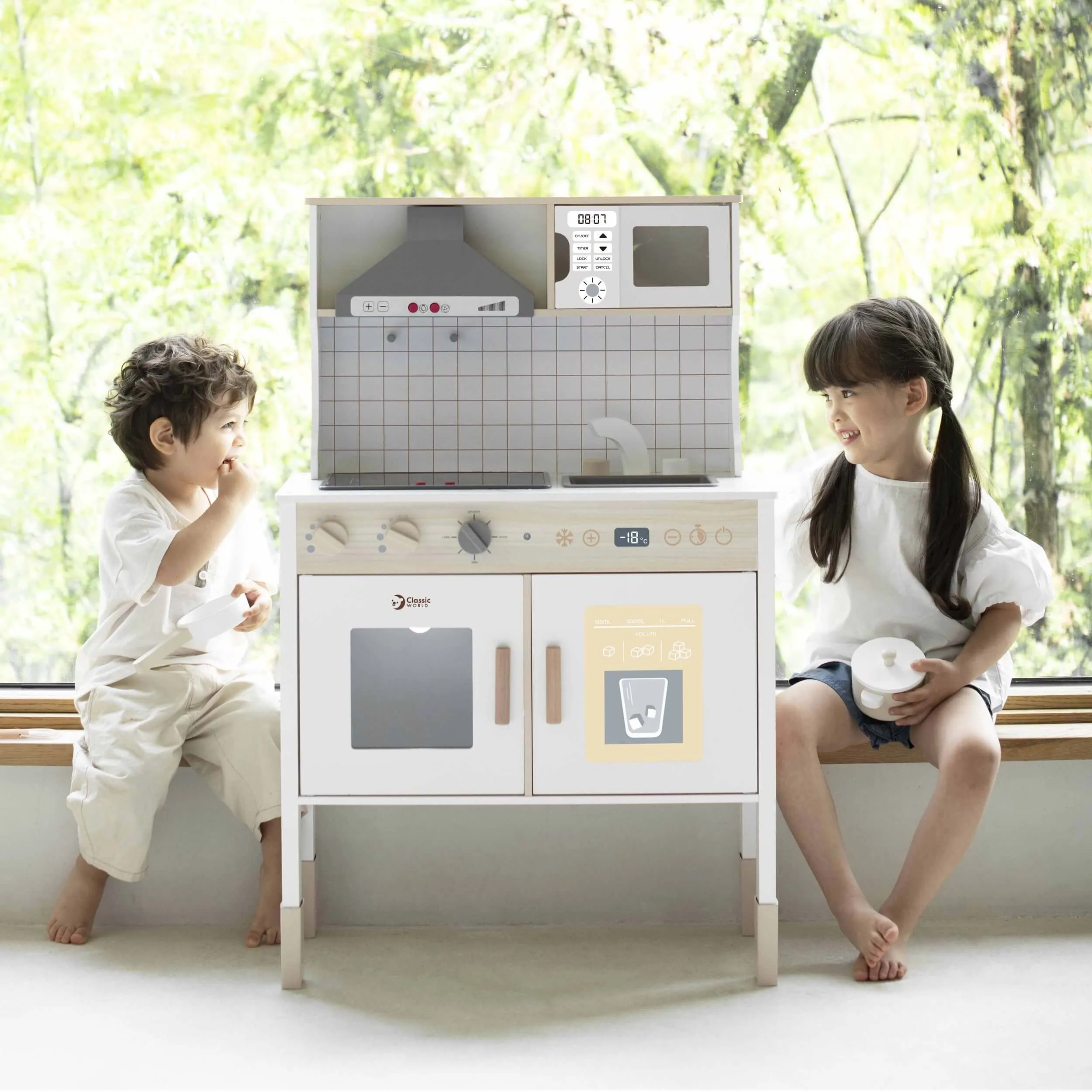 Classic World Modern Kitchen